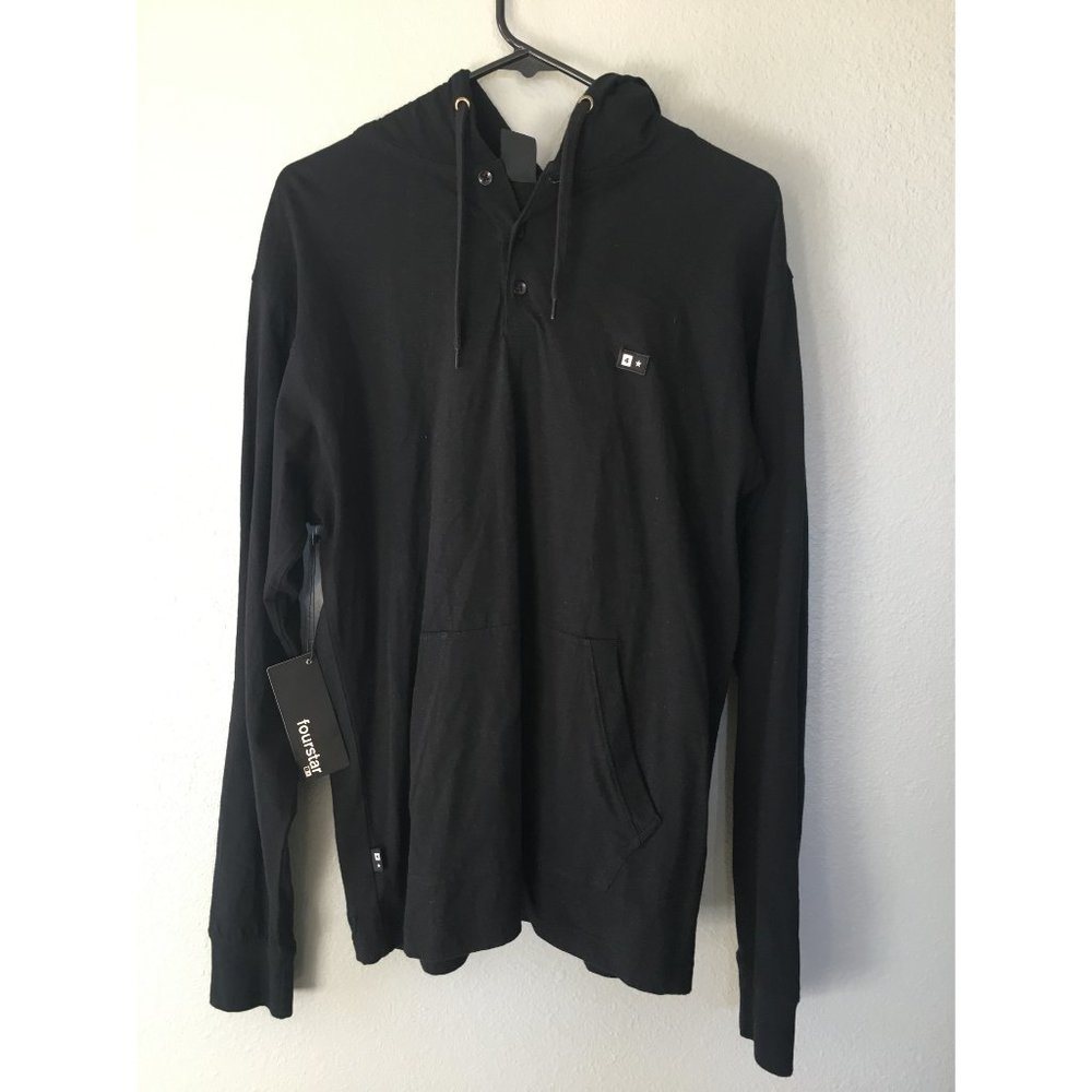 4 Star Longsleeve T-Hoodie
